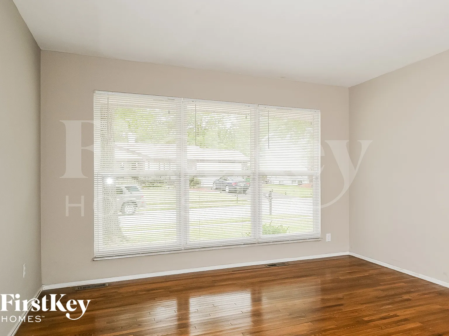 4 bed, 2.0 bath, 1882 sqft, $2,030 — Photo 3