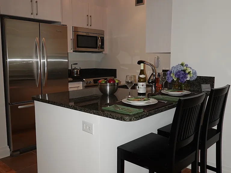 1510 Lexington Ave #4A — Photo 10