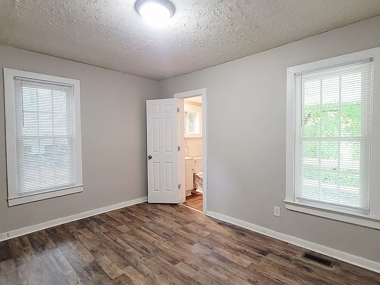 417 Pine St — Photo 9
