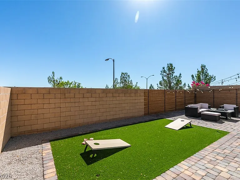 8160 Skye Desert Dr — Photo 49