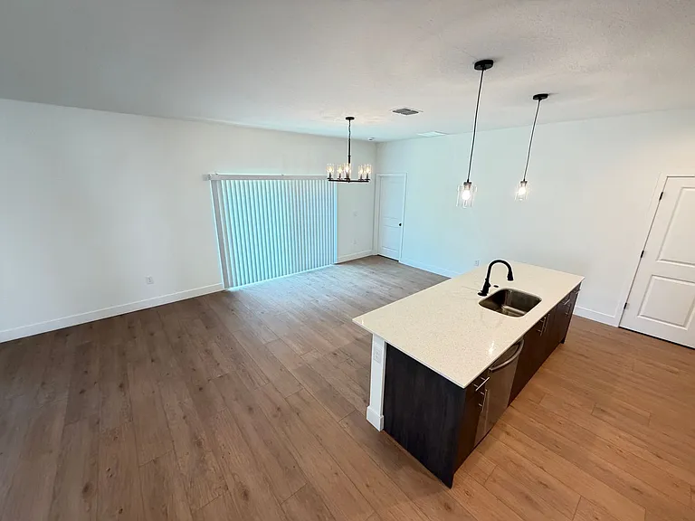 430 Wellwood St SW — Photo 8
