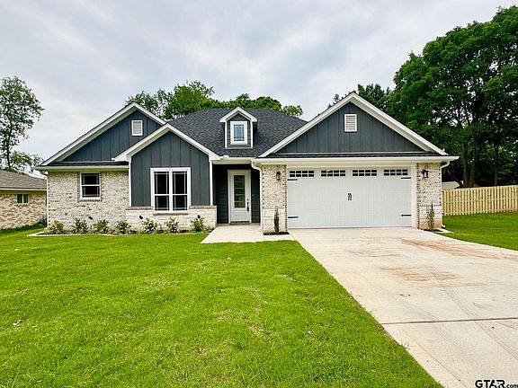 2nd image of 106 Robinwood Dr