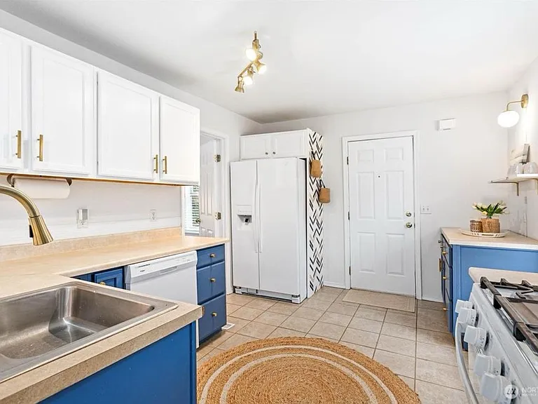 1522 Lincoln St — Photo 18