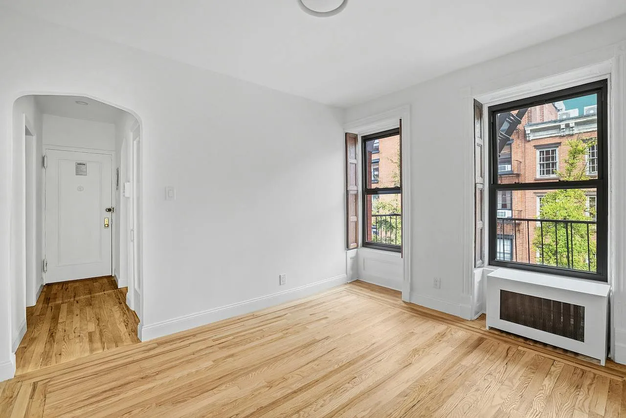 400 Bleecker Street — Photo 1