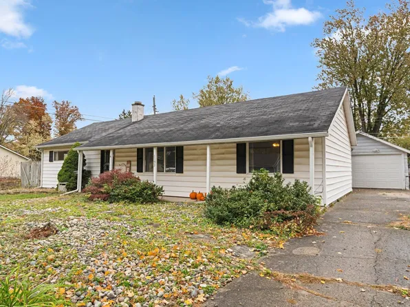 1193 Baywood Dr, New Haven, IN 46774