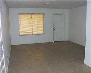 5th image of 104 E Evelyn St
