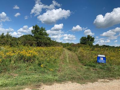 1 & 2 Country Place Dr, Hastings, MI, 49058