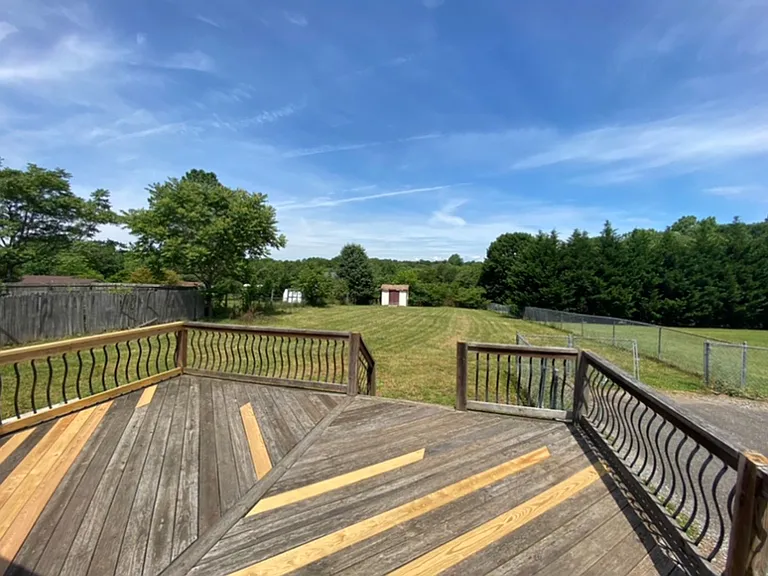 597 Jefferson Manor Dr — Photo 12