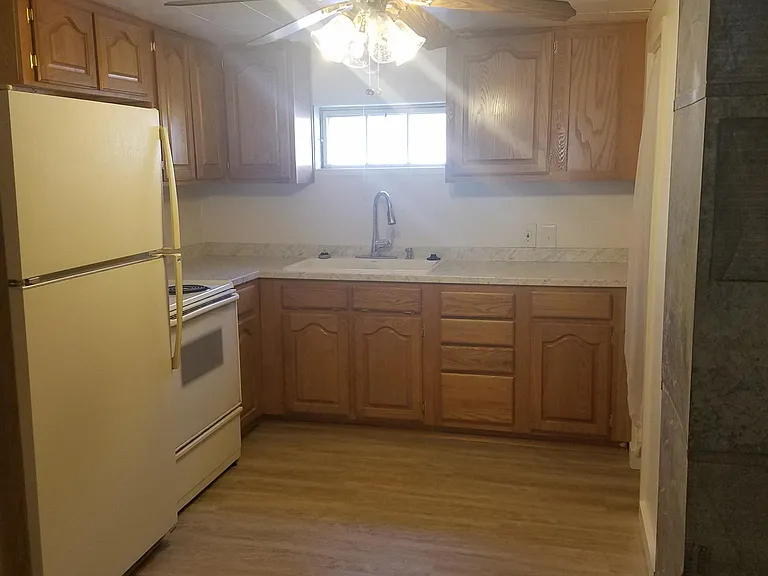 3352 Eccles Ave #DOWN — Photo 3