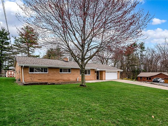 2nd image of 100 Greenhill Dr