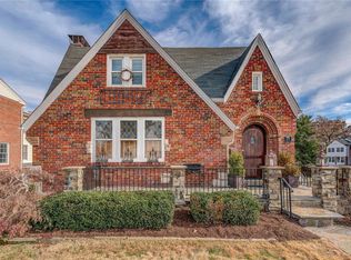 2214 Hatton Ln, Saint Louis, MO 63144