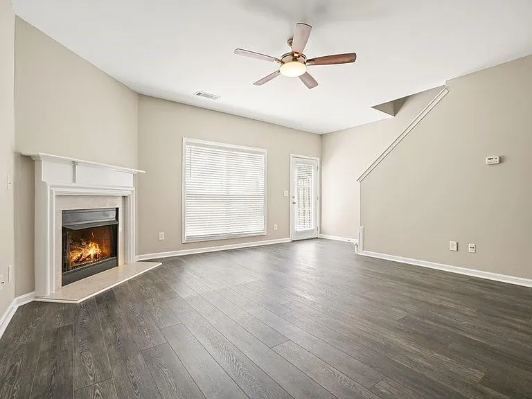 2045 Lakeshore Overlook Dr — Photo 10