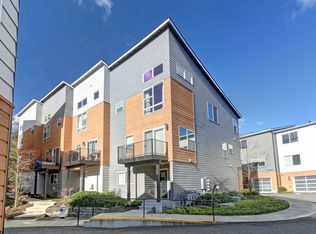 18242 73rd Ave NE #101, Kenmore, WA 98028