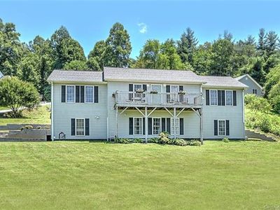 101 Lost Ridge Rd, Leicester, NC, 28748