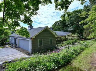 47 Kenmore Rd, Bloomfield, CT 06002