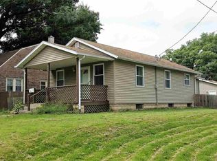 402 15th St, Silvis, IL 61282
