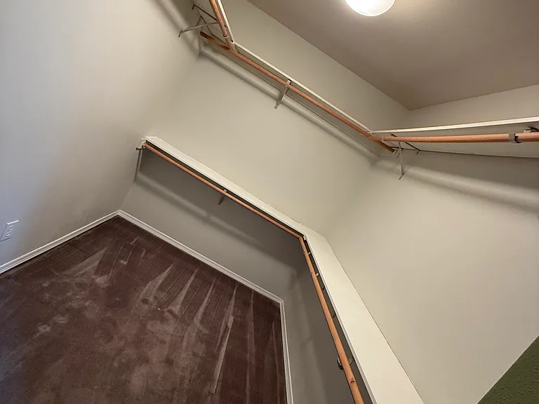17336 Military Rd S — Photo 18