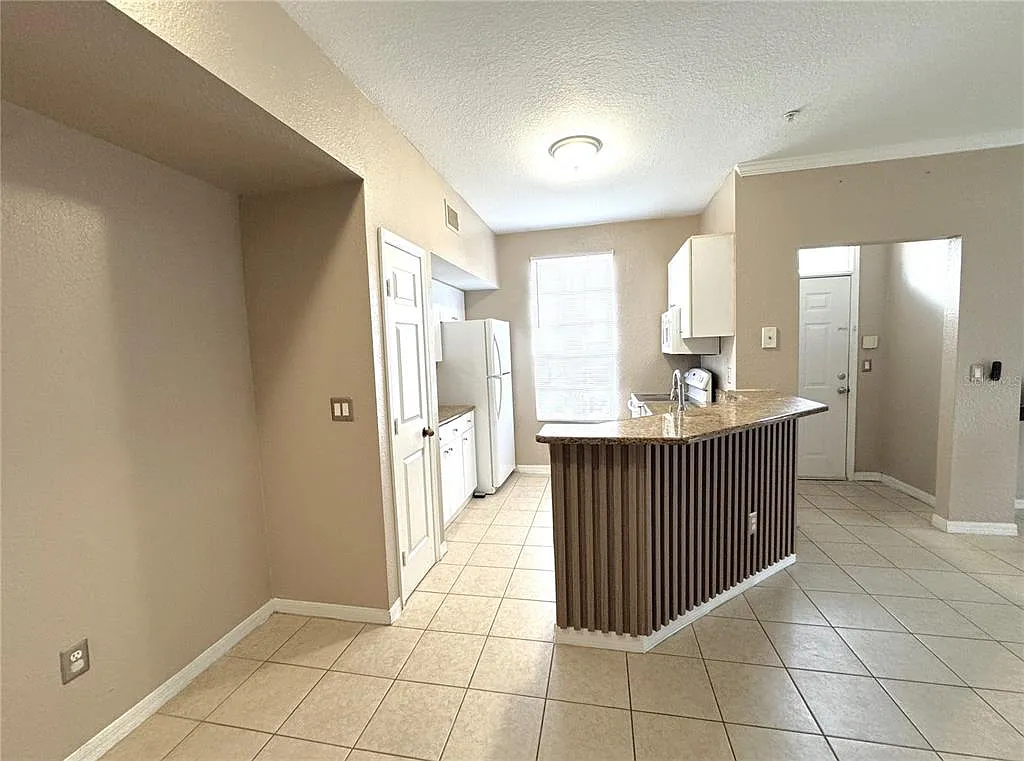 1 bed, 1.0 bath, 794 sqft, $1,550 — Photo 4