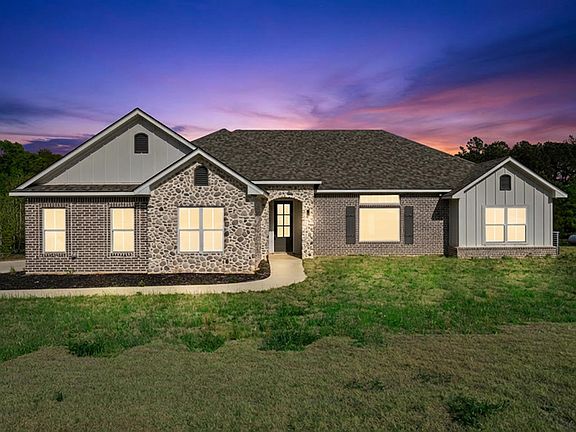 3rd image of 125 County Road 387d