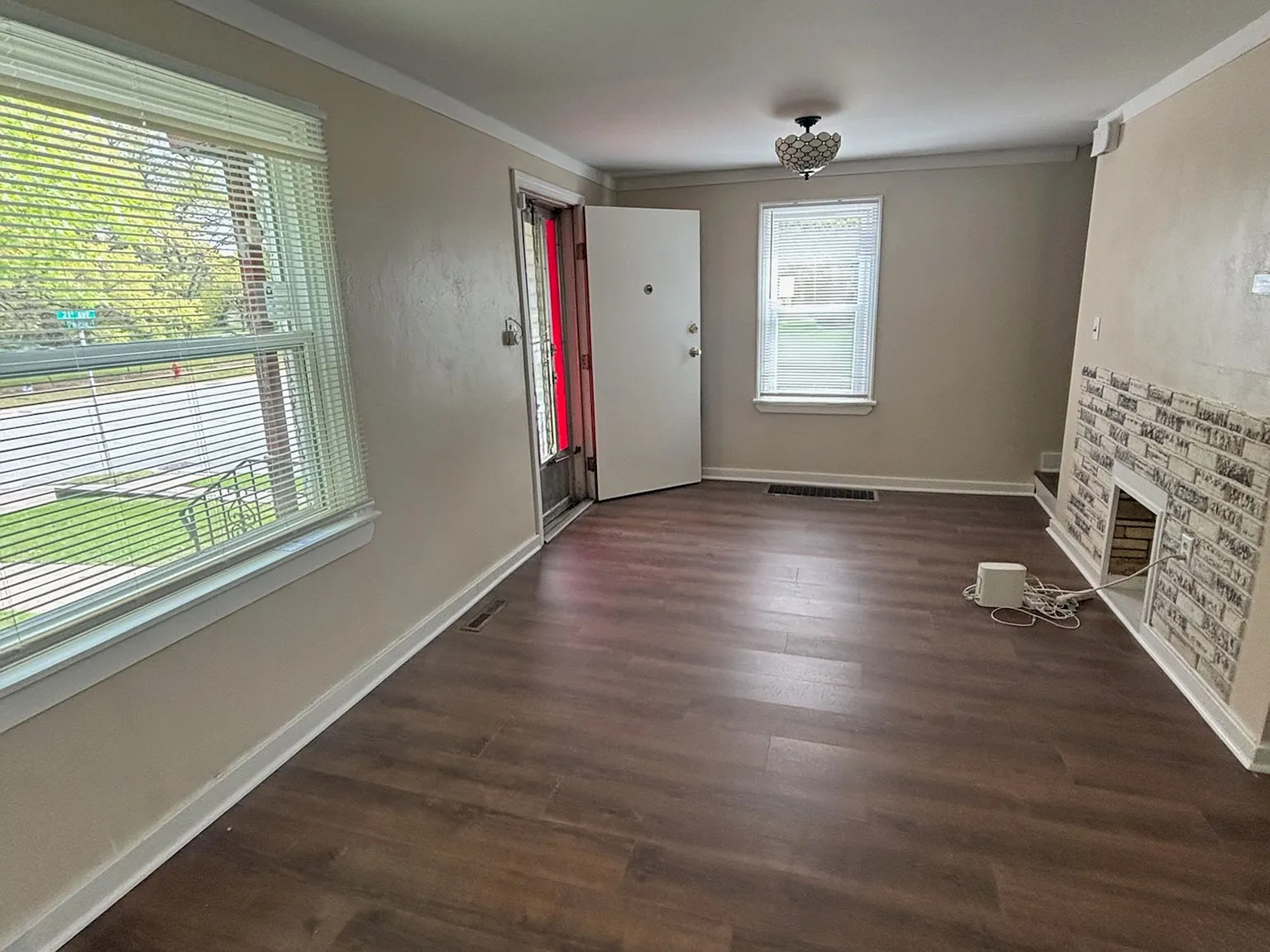 3 bed, 1134 sqft, $1,650 — Photo 2