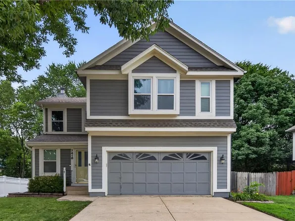7418 W 152nd St, Overland Park, KS 66223