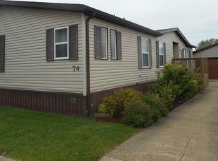 74 Maple Ridge Park, Manteno, IL 60950