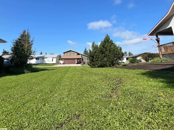 5405 47th St, Stony Plain, AB T7Z 1E4