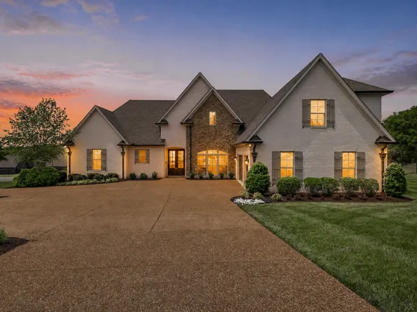2308 Cages Bend Rd, Gallatin, TN 37066