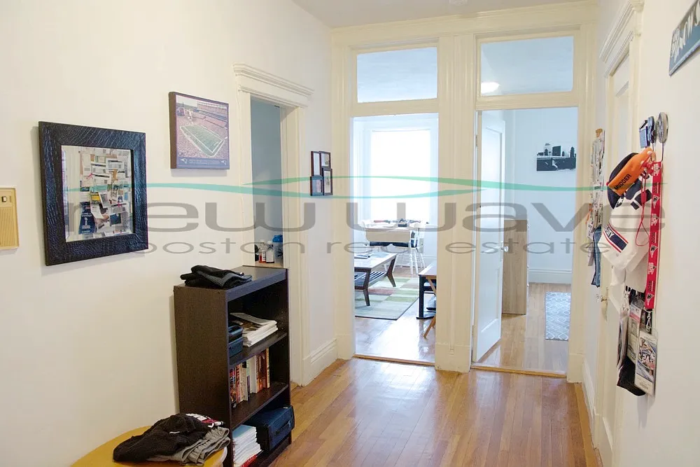 1 bed, 999 sqft, $2,600 — Photo 4