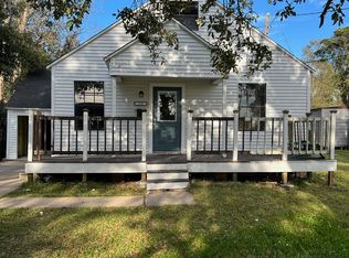 228 Hill Terrace Dr, Nederland, TX 77627