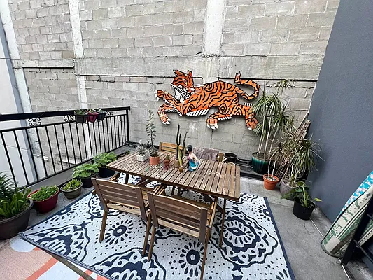 Rented by Delmark Realty LLC | media 2