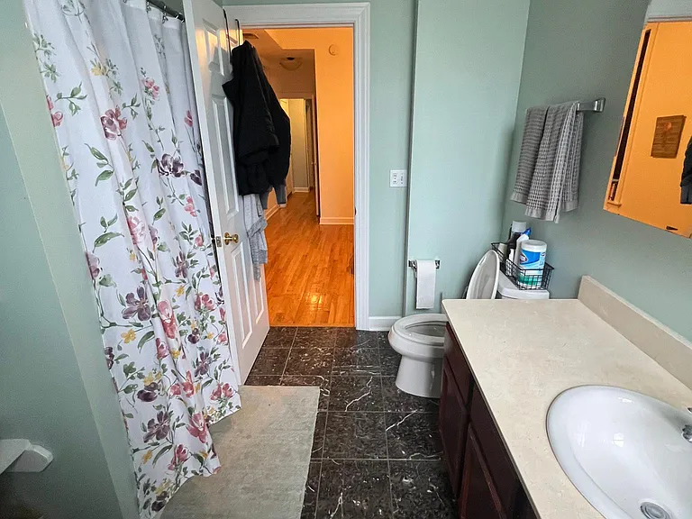 129 S Oakley Blvd #1 — Photo 13