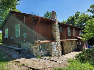 7748 Swartz Rd, Kansas City, KS 66111