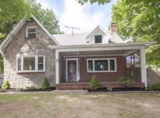 51 E 16th St, Huntington Station, NY 11746