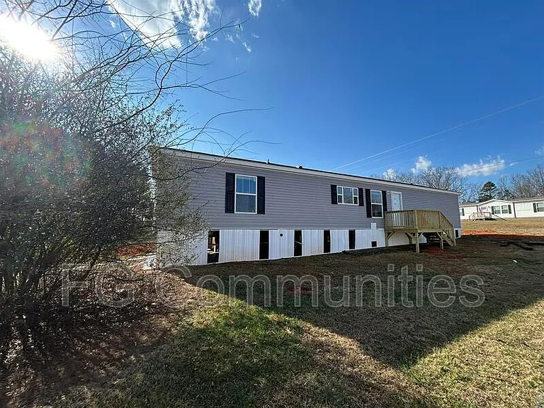 105 Paynes Dairy Rd — Photo 4