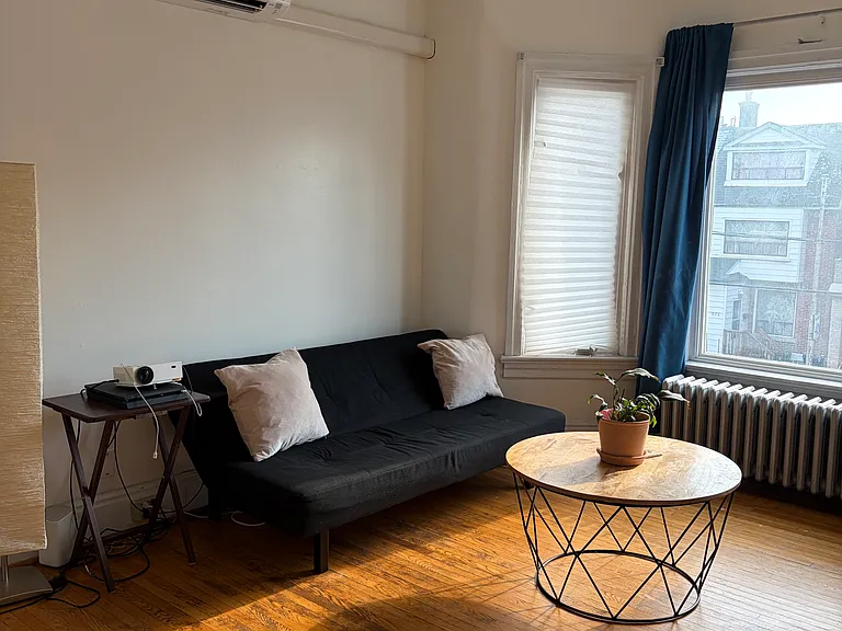 573 Ossington Ave #2 — Photo 5