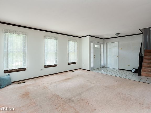 5th image of 518 Whitehall Way
