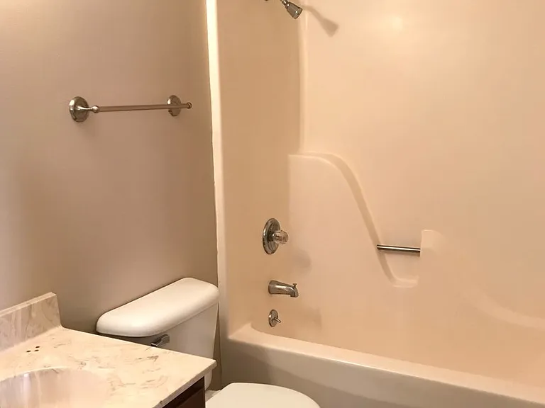 Cedarcrest — Photo 16