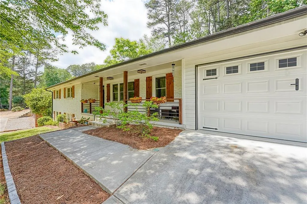 4 bed, 3.5 bath, 2542 sqft, $5,500 — Photo 3