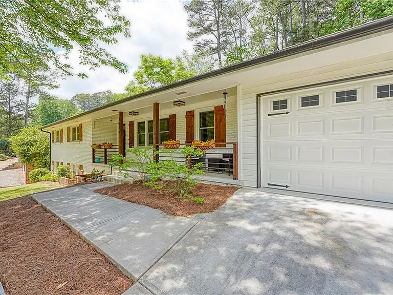 3076 McCully Dr NE — Photo 3