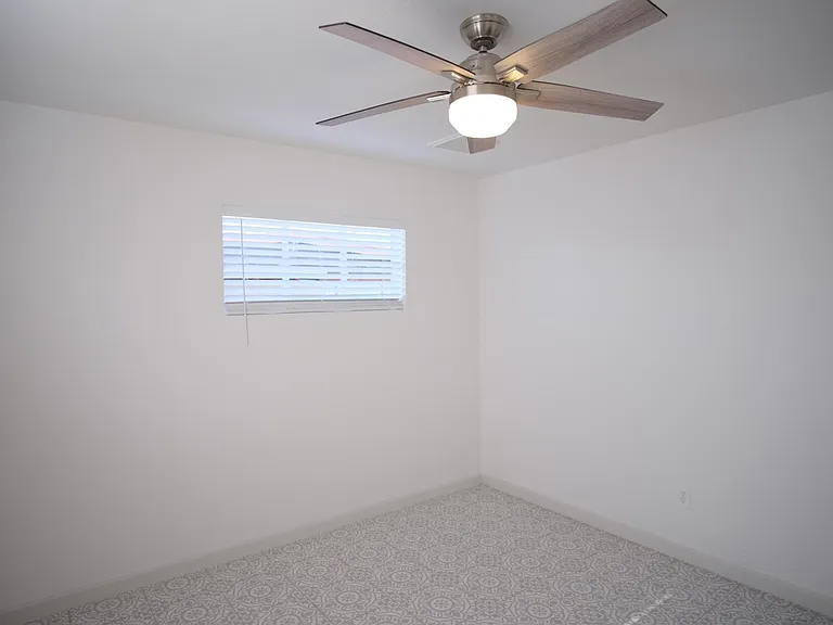 2743 N Park Ave — Photo 25