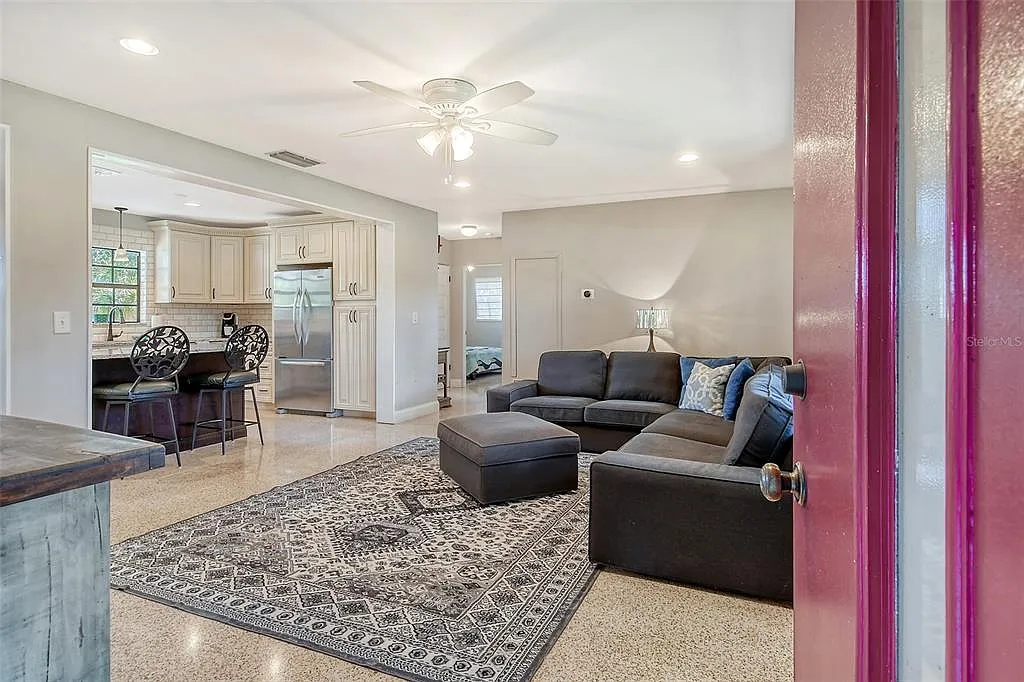 2 bed, 2.0 bath, 1618 sqft, $2,350 — Photo 3