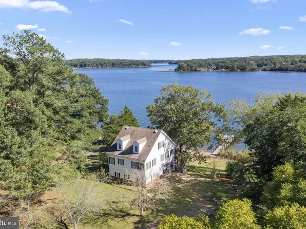 1468 Cedar Point Rd, Heathsville, VA 22473