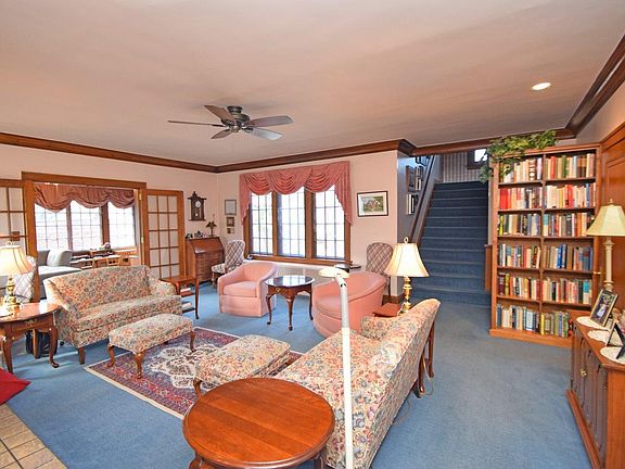 2nd image of 1574 Larry Ave
