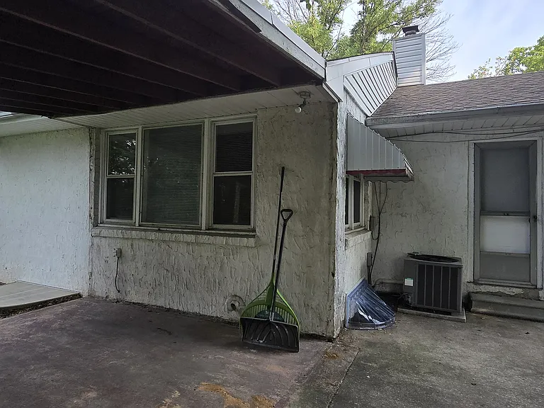 302 Bethel Rd — Photo 51