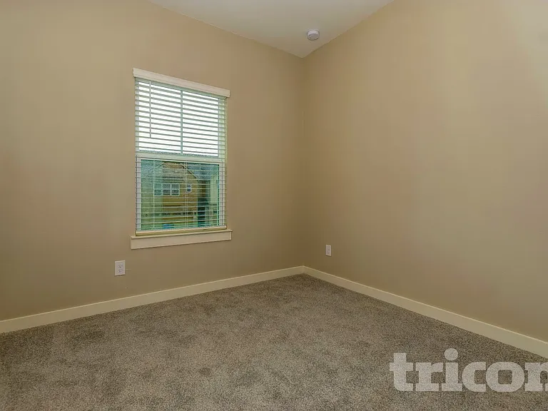 5464 Sandstone Dr — Photo 11