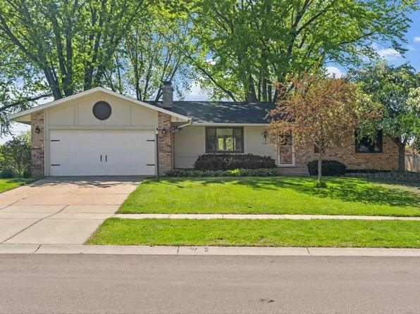 13621 Fairlawn Ave, Apple Valley, MN 55124