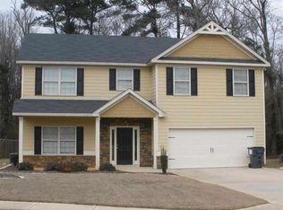 104 Flowing Meadows Dr, Kathleen, GA