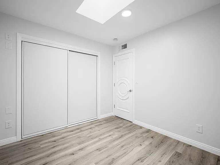 7851 Mary Ellen Ave — Photo 30