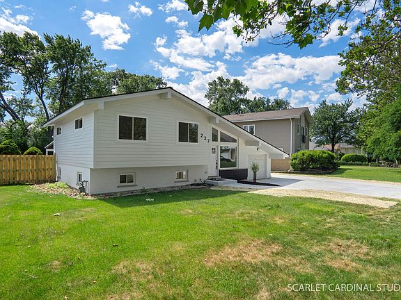 3rd image of 237 Terry Ln
